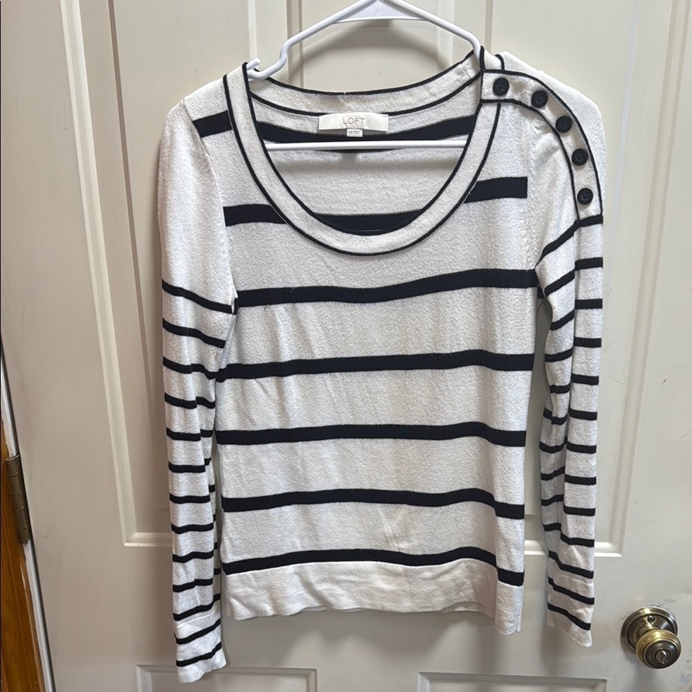 Ann Taylor LOFT Black and White Striped Women's Lightweight Sweater size XS